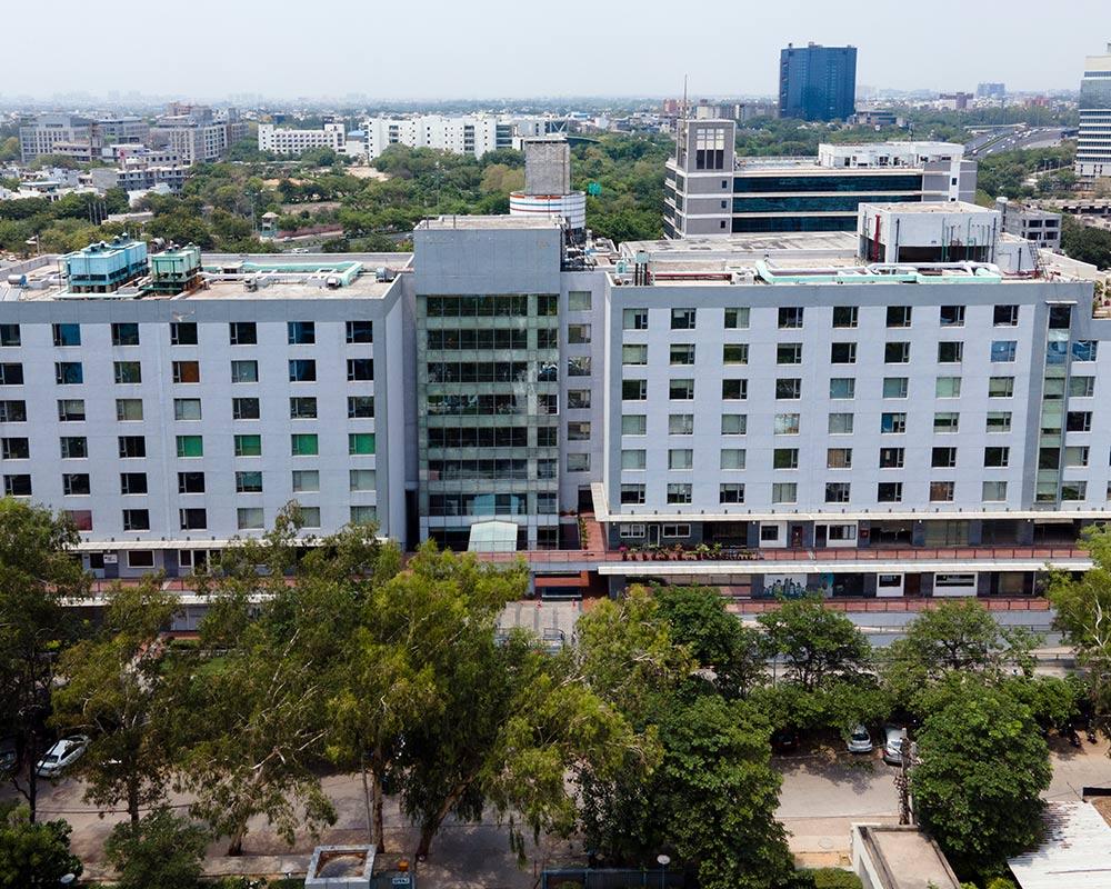 DLF Star Tower photo 1